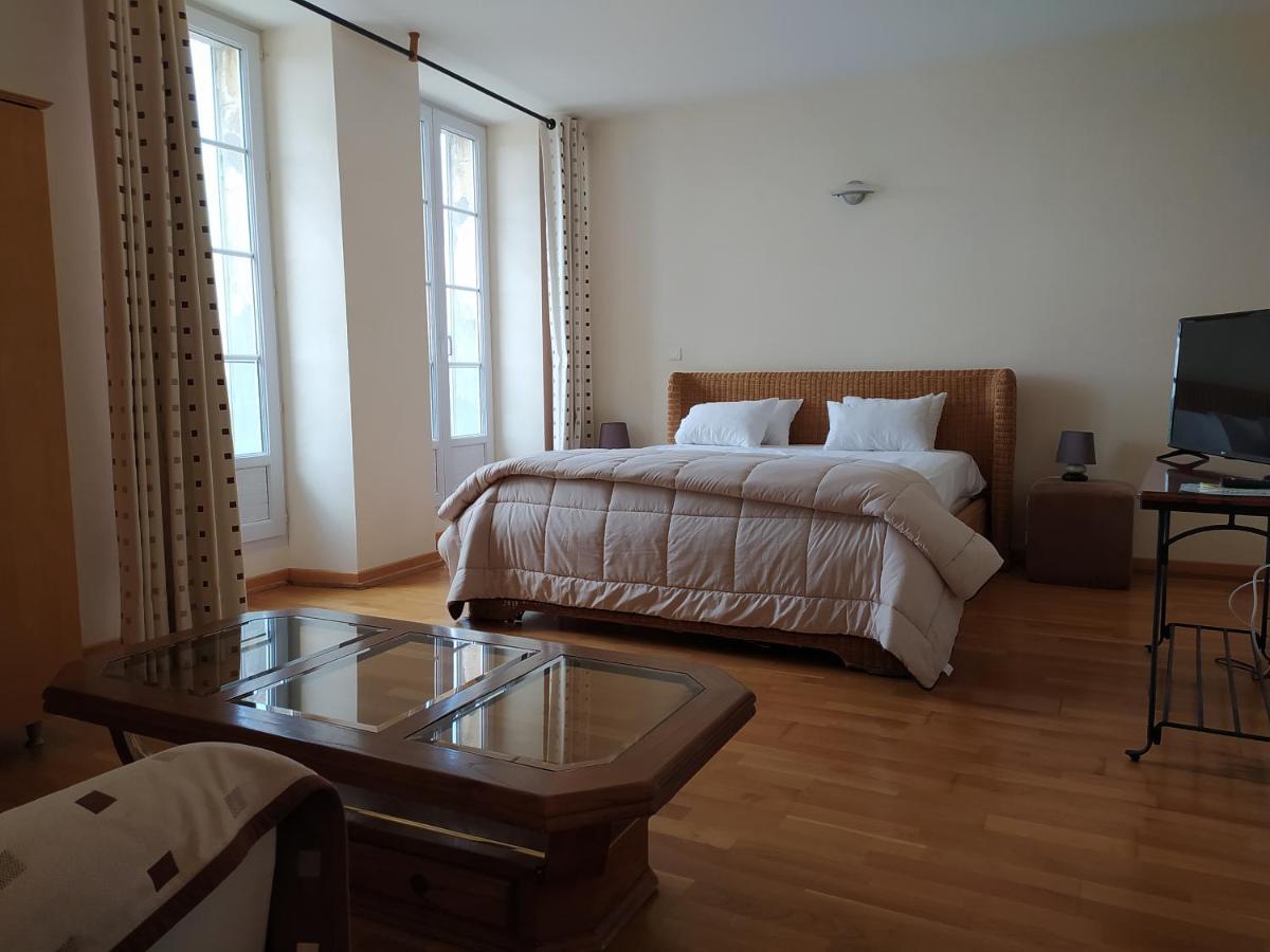 Hotel Bellevue Puy-l'Eveque Экстерьер фото