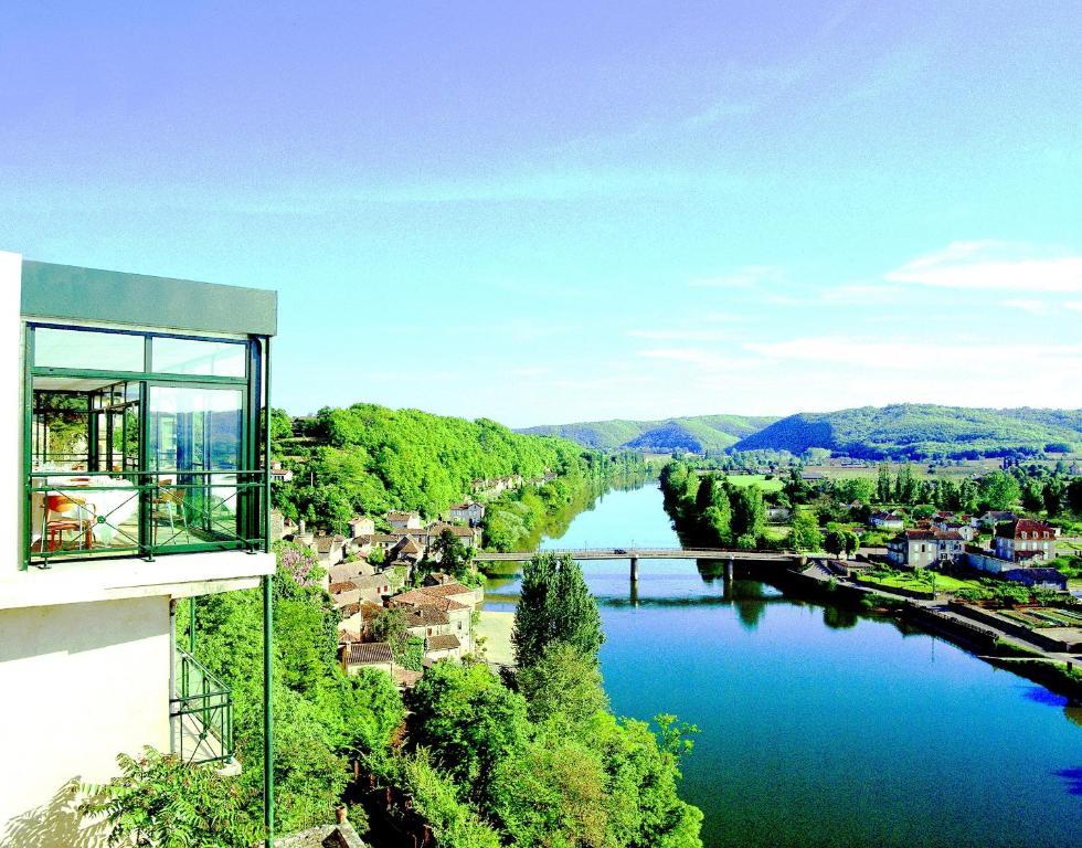 Hotel Bellevue Puy-l'Eveque Экстерьер фото